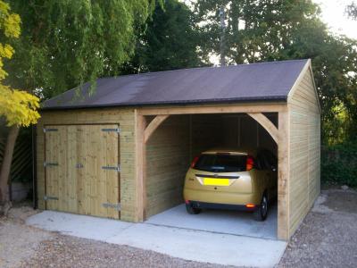 3.0 x 5.4m (10' x 18') 1 bay Carriage House with 3.0m x 5.4m (10 'x 18') attached Garage